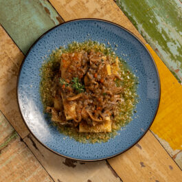 PACCHERI RIGATI ALLA GENOVESE