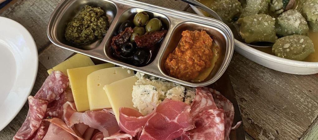 What Makes an Authentic Italian Deli Experience?